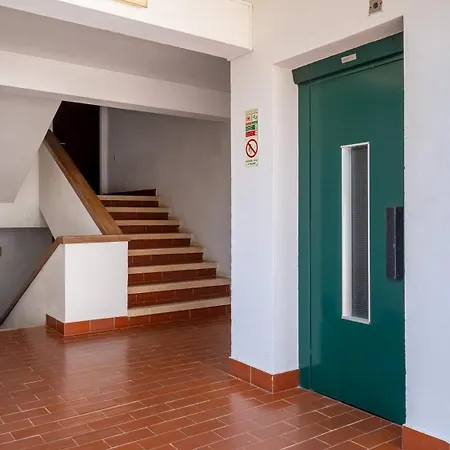 Stylish With Pool By Lovelystay Apartamento Albufeira