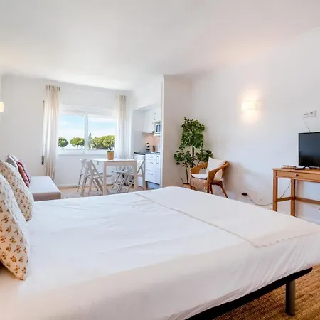 Stylish With Pool By Lovelystay Apartamento *