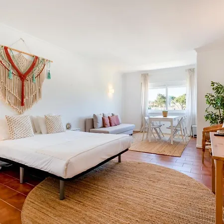 Stylish With Pool By Lovelystay Apartment *